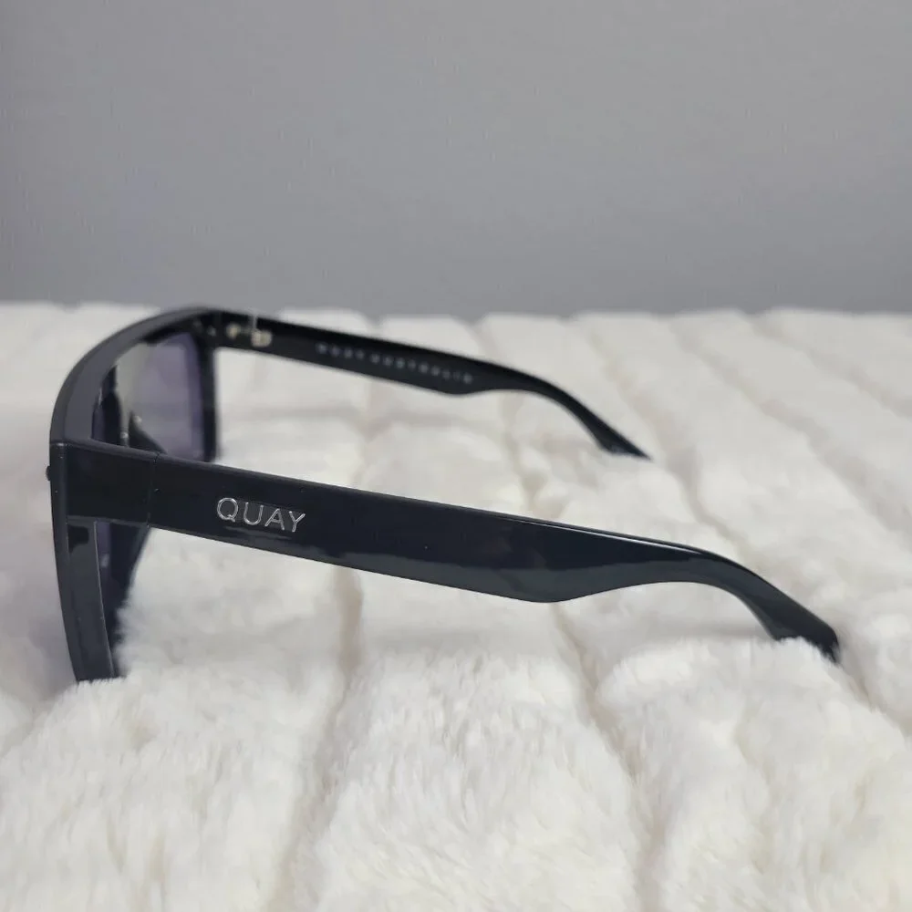 QUAY // ltd ed jlo collab rimless smoke lens rainbow watermark shield sunglasses